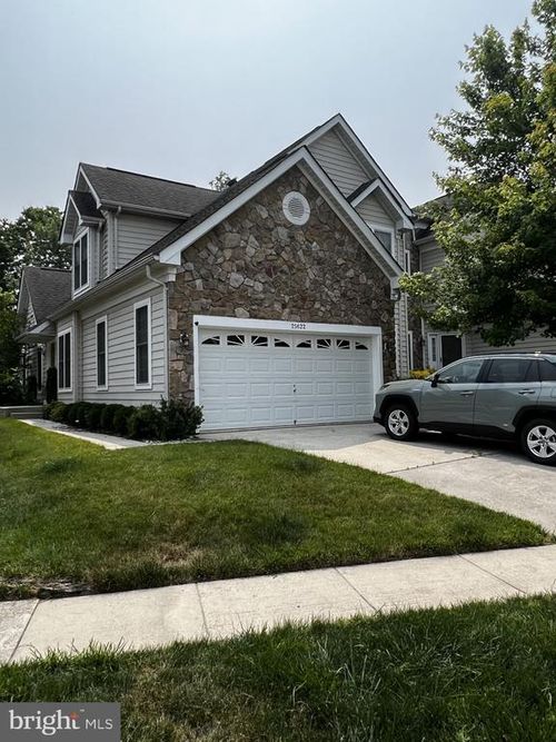 25622 Creek Run Ter, CHANTILLY, VA, 20152-6301 | Card Image