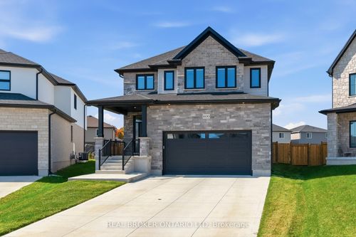1600 Medway Park Dr, London, ON, N6G3W1 | Card Image