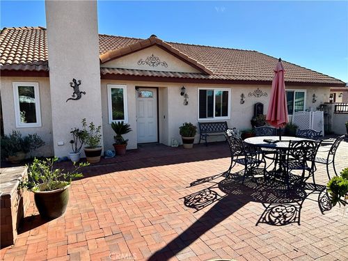 23856 Outrigger Dr, Canyon Lake, CA, 92587-7450 | Card Image