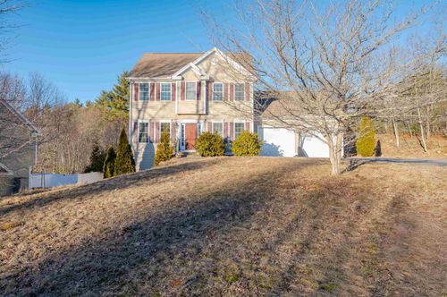 16 Pond Rd, Raymond, NH, 03077-2632 | Card Image