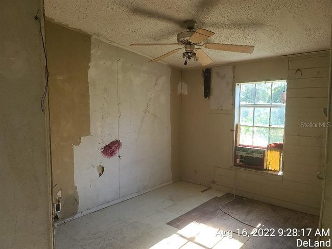 43041 Jewell Dr, House other with 3 bedrooms, 2 bathrooms and null parking in DELAND FL | Image 13