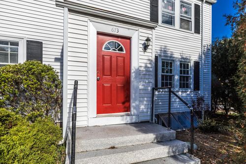 1-673 South St, Portsmouth, NH, 03801-5273 | Card Image