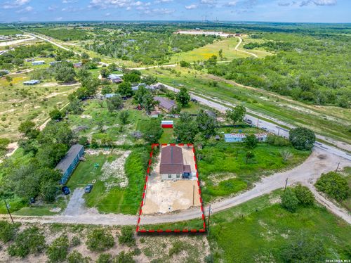 8701 County Road 128, Floresville, TX, 78114-6134 | Card Image
