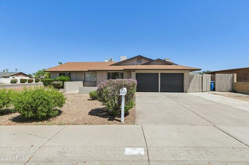 3020 W Hartford Dr, Phoenix, AZ, 85053-2022 | Card Image