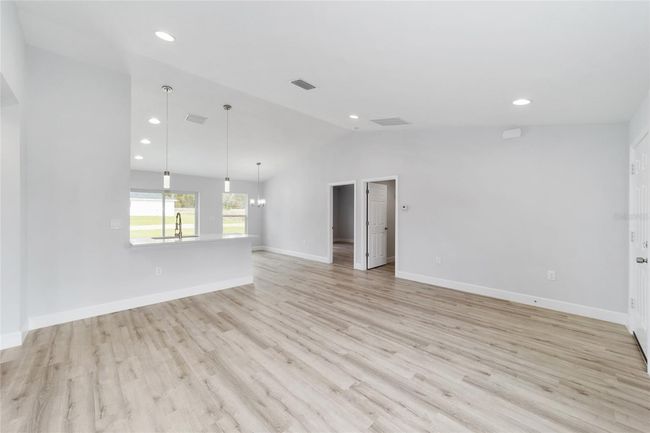 13568 Sw 109 Th Ln, House other with 3 bedrooms, 2 bathrooms and null parking in Dunnellon FL | Image 10