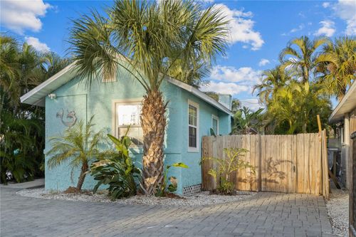 13123 4th St E, Madeira Beach, FL, 33708-2419 | Card Image