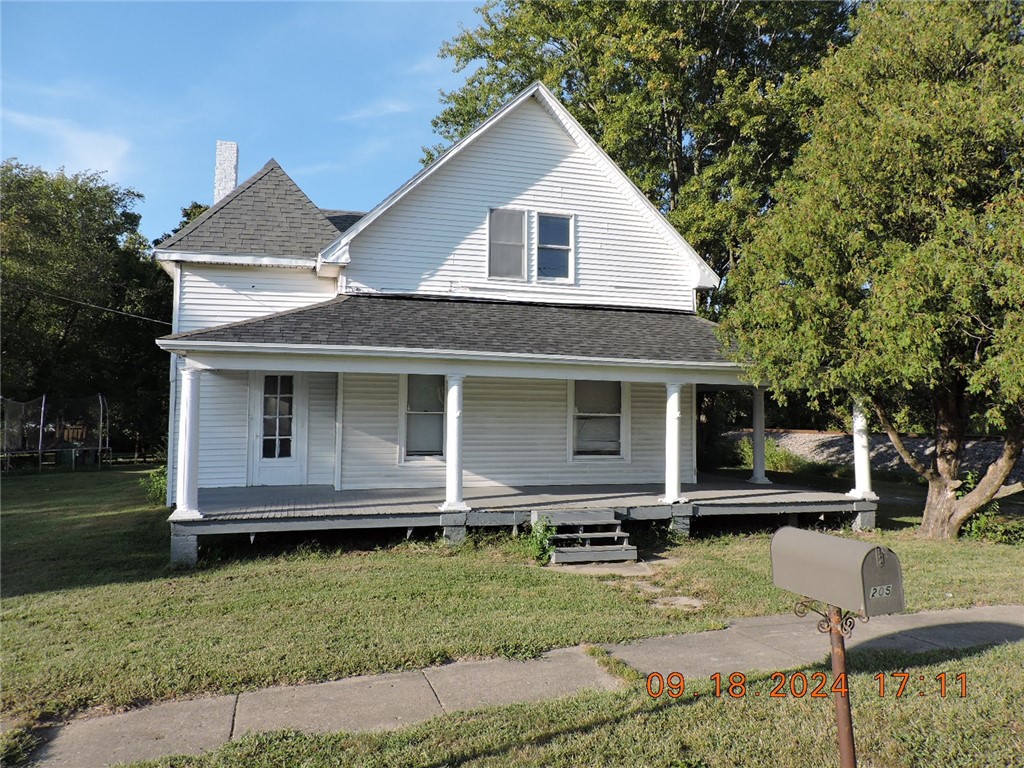205 Holloway Street, For Sale in Bismarck Zoocasa