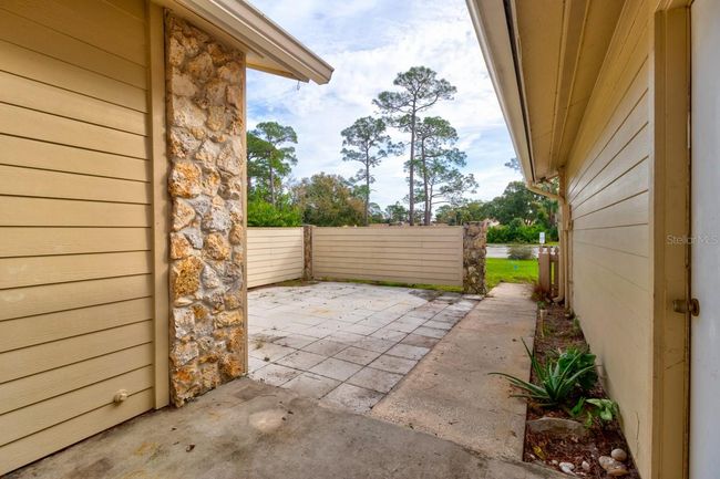 524 Brown Pelican Dr, Townhouse with 3 bedrooms, 2 bathrooms and null parking in DAYTONA BEACH FL | Image 23