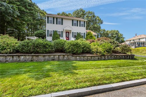 5 Lauretta Lane, Lincoln, RI, 02865 | Card Image