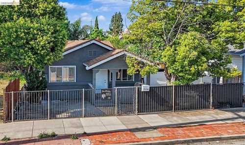 704 W 9th St, Antioch, CA, 94509-1541 | Card Image