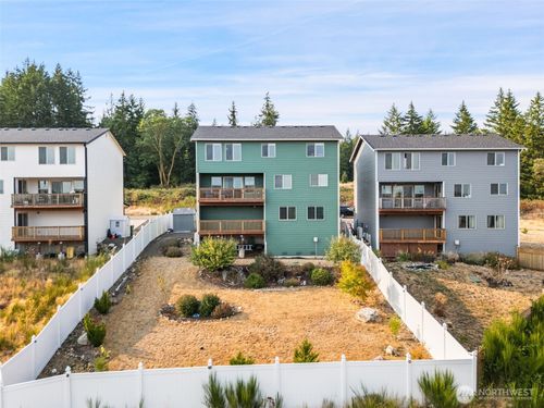 2416 W Echo Bay Dr, Bremerton, WA, 98312-2167 | Card Image