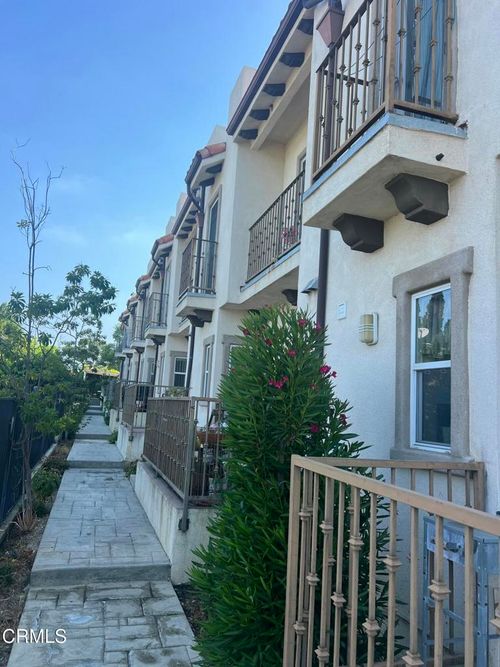 unit-103-7225 Apperson St, Tujunga, CA, 91042-1879 | Card Image