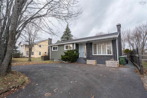 411 Robie St, Truro, NS, B2N1M1 | Card Image