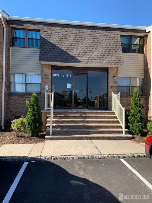 414 Sharon Garden Ct, Woodbridge, NJ, 07095-4318 | Card Image