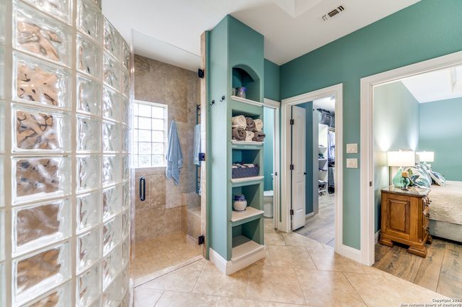 30131 Cibolo Run, House other with 3 bedrooms, 3 bathrooms and null parking in Fair Oaks Ranch TX | Image 19