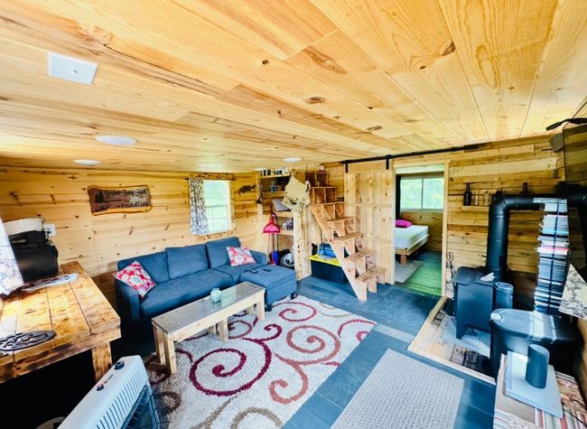 Living Area | Image 8