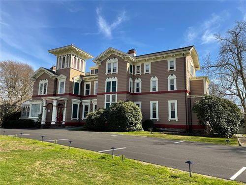 c3-97 Narragansett Ave, Newport, RI, 02840-6903 | Card Image