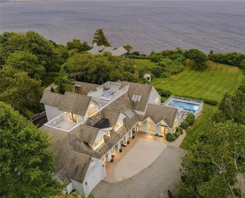 205 Indian Ave, Portsmouth, RI, 02871-5152 | Card Image
