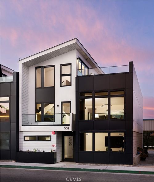 502 W Balboa Blvd, Newport Beach, CA, 92661-1106 | Card Image