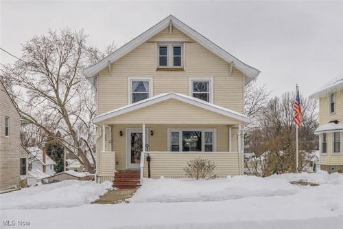 140 Fairview Ave, Wadsworth, OH, 44281-1768 | Card Image