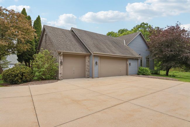 3134961 Chapel Ridge Rd, House other with 3 bedrooms, 2 bathrooms and null parking in Hartland WI | Image 61