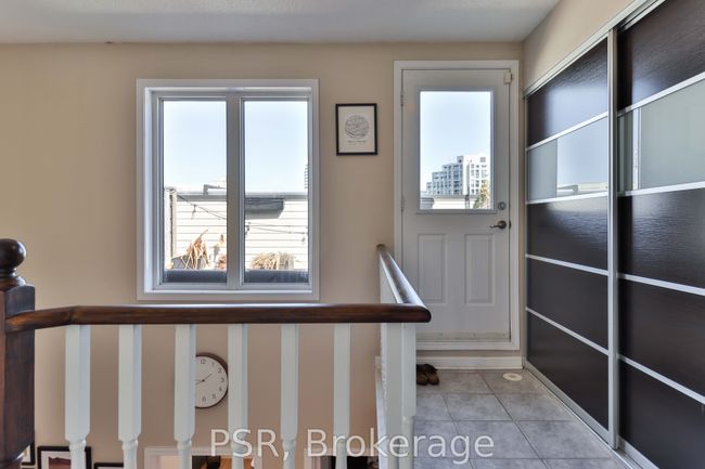 712 - 10 Laidlaw St, Condo with 3 bedrooms, 2 bathrooms and 1 parking in Toronto ON | Image 26