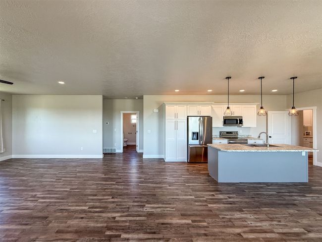 Open concept; living/dining/kitchen | Image 30