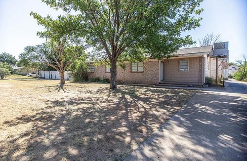 827 E 8th St, Colorado City, TX, 79512-5301 | Card Image