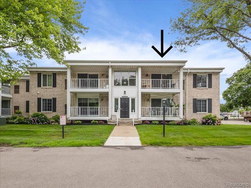 36080 Ann Arbor Trl, Livonia, MI, 48150-3580 | Card Image