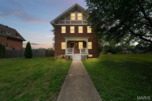 5972 Cates Ave, Saint Louis, MO, 63112-2011 | Card Image