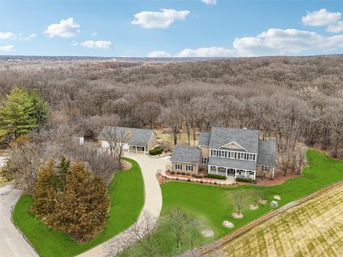 1820 Se Browns Woods Cv, West Des Moines, IA, 50265-8336 | Card Image