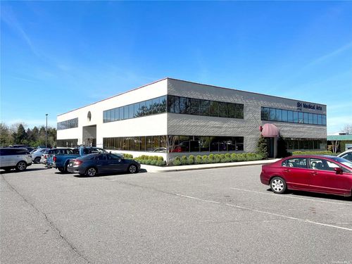 365 County Road 39a, Southampton, NY, 11968-5284 | Card Image
