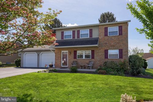 106 1st St, WILLOW STREET, PA, 17584-9423 | Card Image