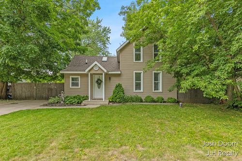 45 1st St S, Kent City, MI, 49330-9703 | Card Image