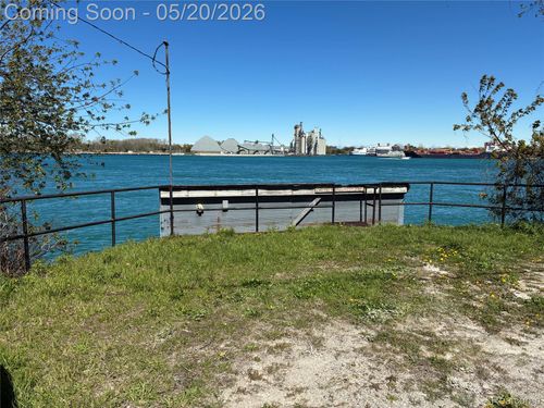 804 Merchant St, Port Huron, MI, 48060-3910 | Card Image