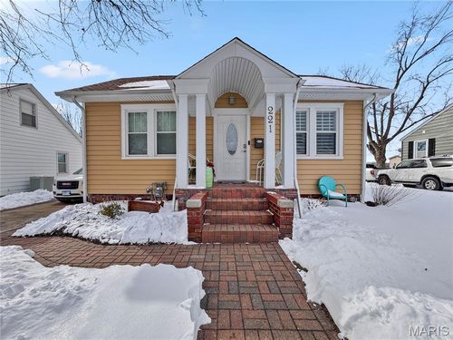 221 S Rapp Ave, Columbia, IL, 62236-2328 | Card Image