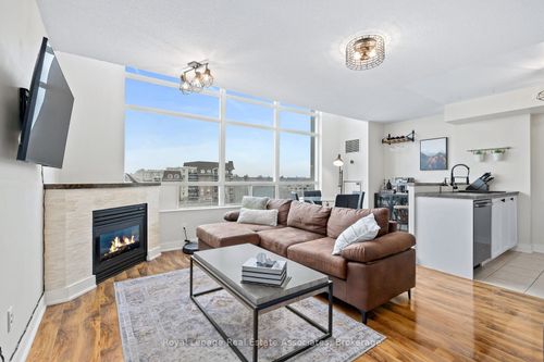 433-200 Manitoba St, Etobicoke, ON, M8Y3Y9 | Card Image