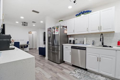 7551 Polk St, Hollywood, FL, 33024-7019 | Card Image