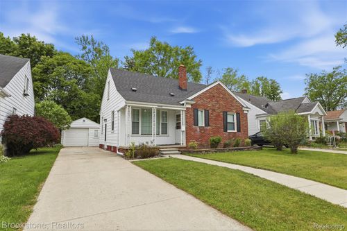 14085 Lincoln St, Oak Park, MI, 48237-1329 | Card Image