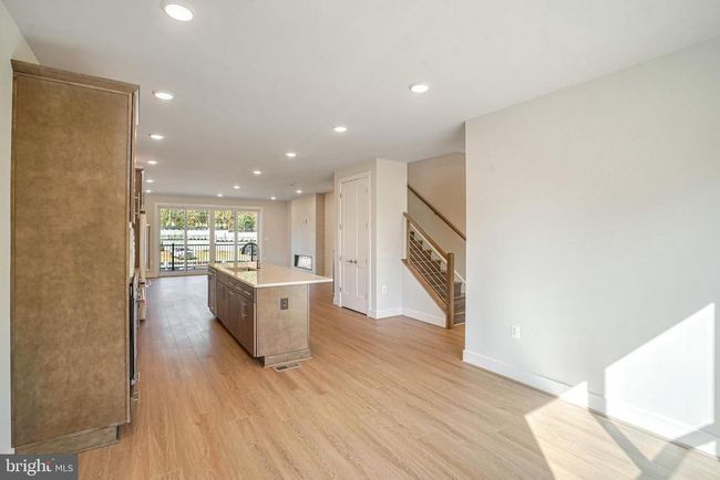 1613 Fellowship Sq, Townhouse with 3 bedrooms, 5 bathrooms and null parking in RESTON VA | Image 5