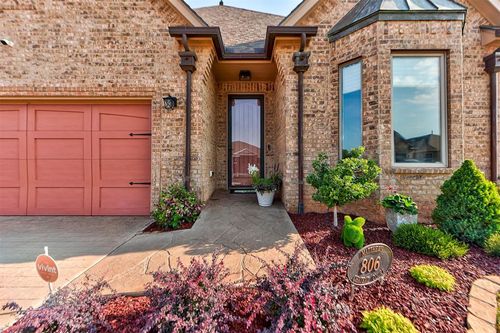 806 Chateau Ct, Kingfisher, OK, 73750-5000 | Card Image