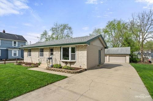 1117 Douglas Ave, Aurora, IL, 60505-5504 | Card Image