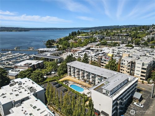 apt-212-201 2nd St S, Kirkland, WA, 98033-6567 | Card Image