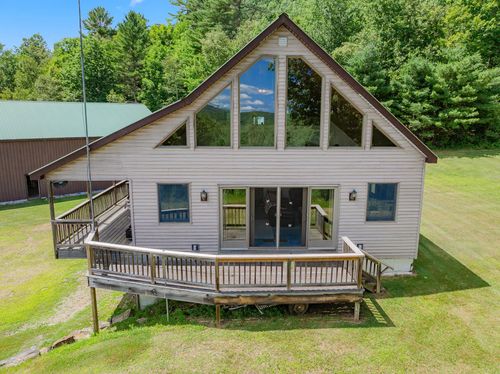 832 W Hill Rd, St. Johnsbury, VT, 05819-9812 | Card Image