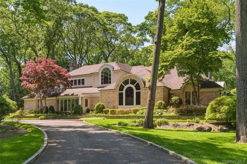5 Victorian Lane, Oyster Bay, NY, 11545 | Card Image