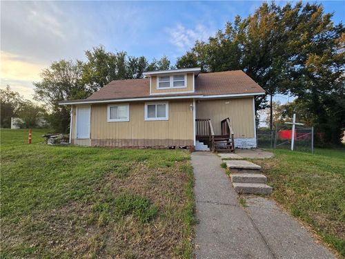 1136 Georgia Ave, Kansas City, KS, 66104-5325 | Card Image