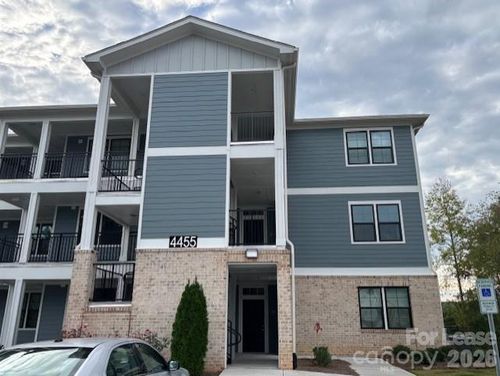 4455 Reed Creek Dr, Sherrills Ford, NC, 28673-9518 | Card Image