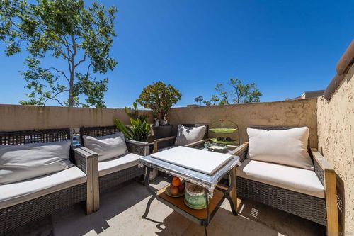 2-7959 Caminito Dia, San Diego, CA, 92122 | Card Image