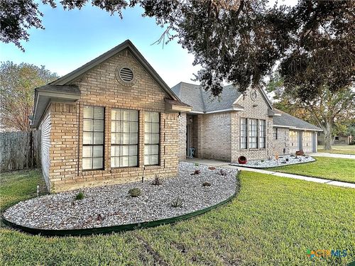 203 Chimney Rock Dr, Victoria, TX, 77904-1111 | Card Image