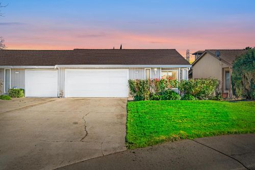 7671 Canyon Woods Court, Sacramento, CA, 95828 | Card Image